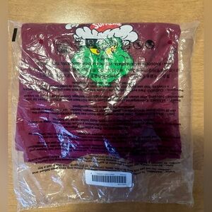 SUPREME- Grinch FW24 Holiday Tee (NWT) (Size M)